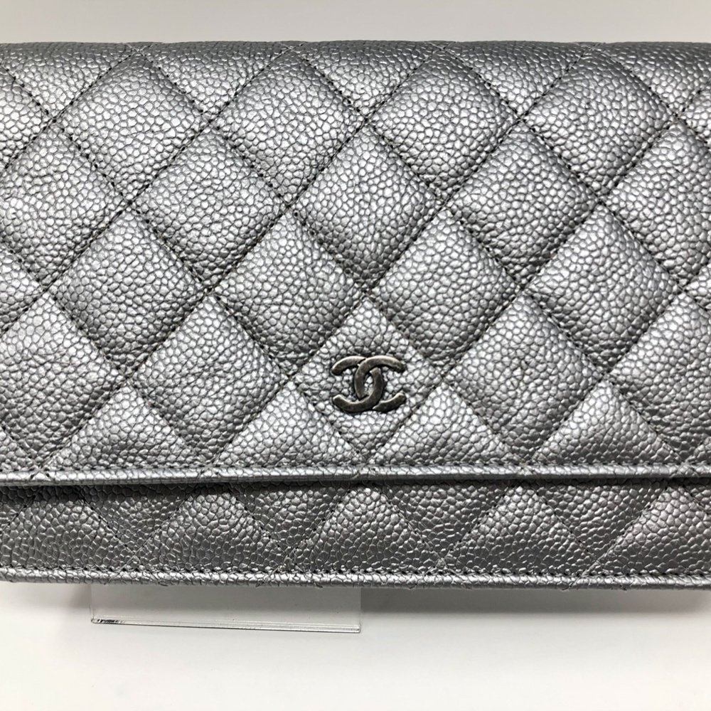 CHANEL Silver Caviar Ruthenium HW Wallet On Chain - Picture 3 of 16